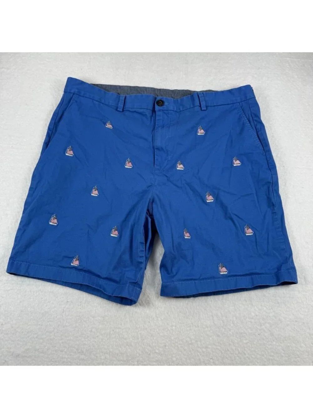 Vineyard Vines Shorts Mens Size 40 Blue Embroidered Sailboat Chino Casual Summer